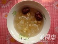 White Fungus and Lotus Seed Soup recipe