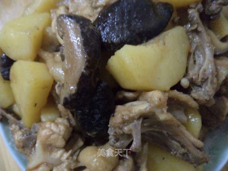 Braised Chicken with Potatoes and Mushrooms recipe