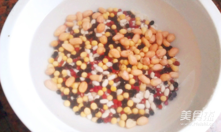 Five Beans and Glutinous Rice Porridge recipe