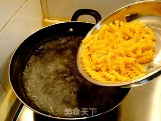 Pasta with Vegetable Black Vinegar Sauce recipe