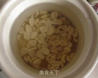 Homemade Xiamen Flavor Sweet Soft Peanut Soup recipe