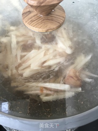 Braised Pork Noodles and Stewed Radish recipe