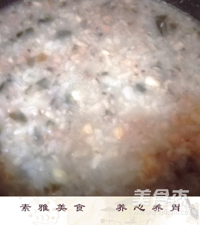 Dried Preserved Egg and Lean Meat Porridge recipe