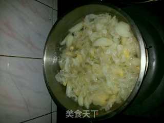 White Fungus and Lotus Seed Soup recipe