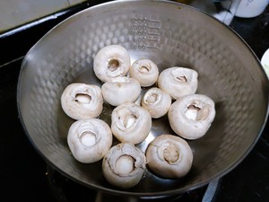 "mushroom Soup" Which is Obviously Vegetarian But As Fresh As Chicken Soup recipe