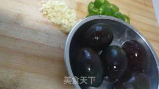 Green Pepper Preserved Egg recipe