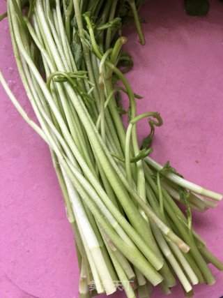 Stir-fried Wild Celery recipe
