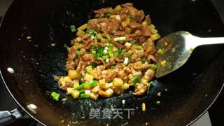 Stir-fried Pork with Sour Radish recipe