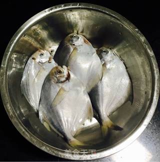 Dry Fried Silver Pomfret recipe