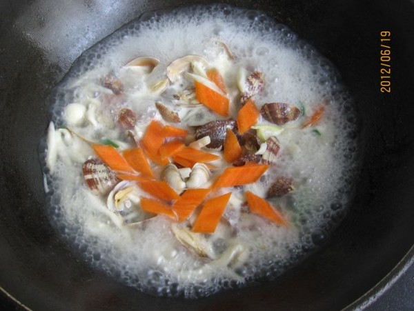 Seafood Mushroom and Clam Soup recipe