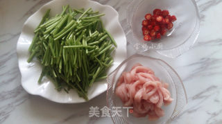 Stir-fried Wormwood with Shredded Pork recipe