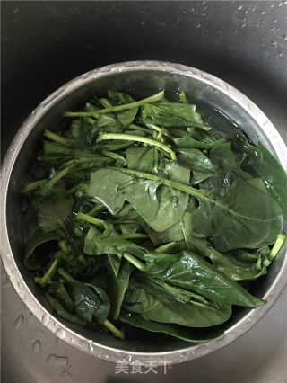 Clams Mixed with Spinach recipe