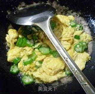 Scrambled Eggs with Okra recipe