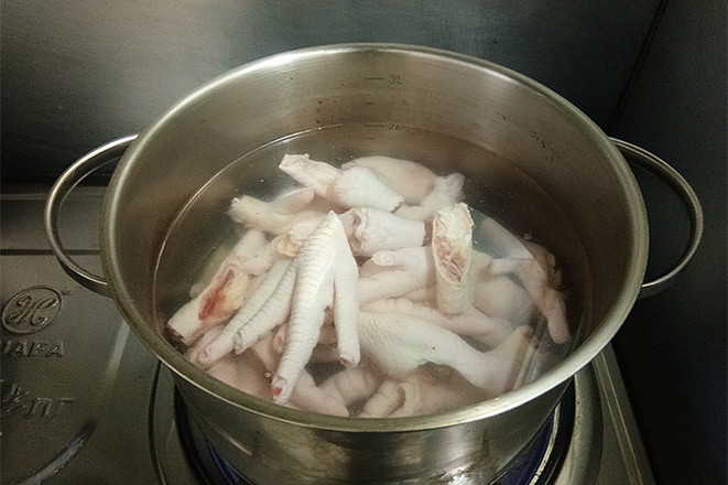 Braised Chicken Feet with Quail Eggs recipe