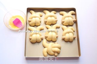 【zhejiang】rabbit Hot Dog Bread#东岭厨机c08# recipe