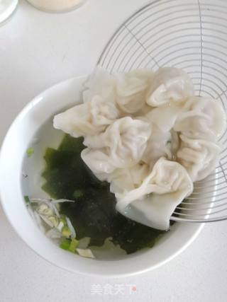 Small Wontons with Sea Fungus and Shrimp Skin recipe