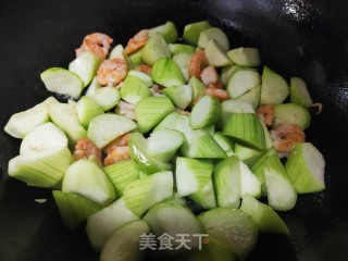 Fried Loofah with Shrimp recipe