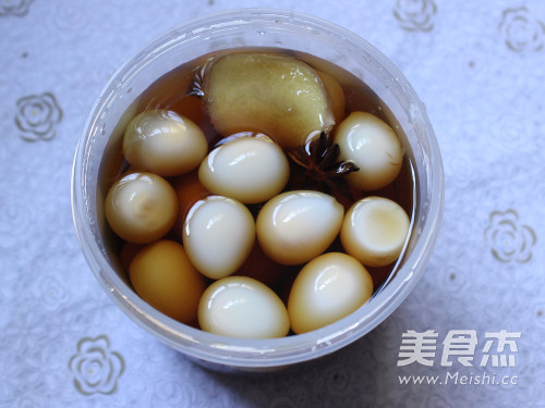 Marinated Quail Eggs recipe