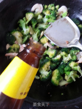 Stir-fried Shrimp with Broccoli recipe