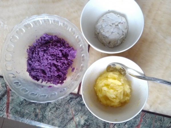 Coconut Milk Sago Taro Balls recipe