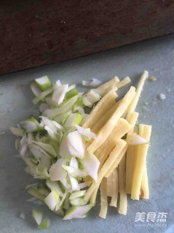 Shredded Radish Seafood Soup recipe