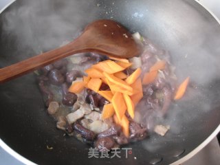 Fried Potato Chips with Red Mushroom recipe