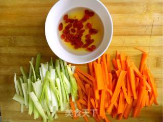 Celery Stir-fried Carrots recipe