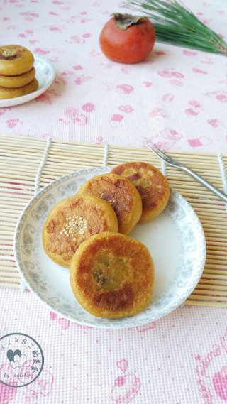 Sweet and Soft Glutinous Persimmon Cake recipe