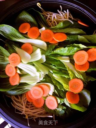 Korean and Japanese Vegetable Seafood Nutrition Pot recipe