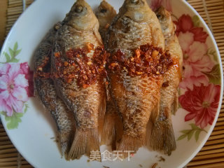 Fried Small Crucian Carp recipe