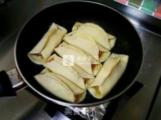 Cabbage Pork Minced Pot Stickers recipe