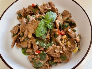Summer Refreshing 【fried Beef with Mint】 recipe
