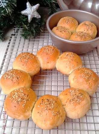 Sesame Peanut Buns recipe