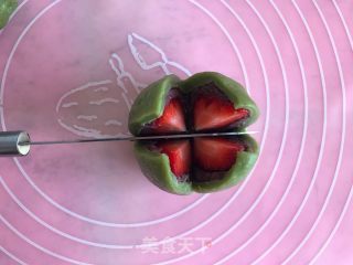 Matcha Strawberry Daifuku recipe
