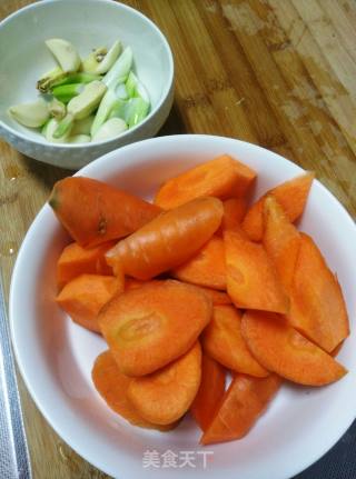 Stewed Chicken Drumsticks with Carrots recipe