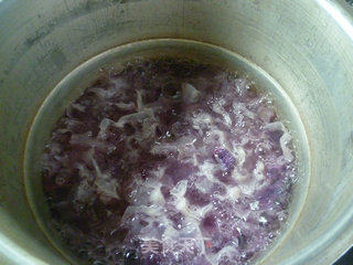 Purple Sweet Potato and Tremella Soup recipe