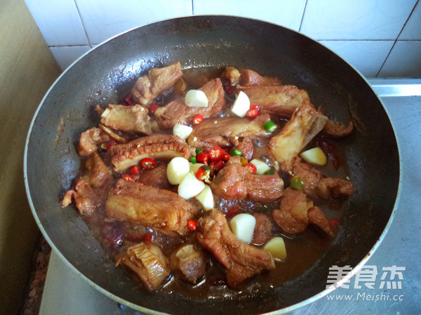 Garlic Spicy Pork Ribs recipe