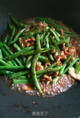 Stir-fried Pork with String Beans and Double Peppers recipe