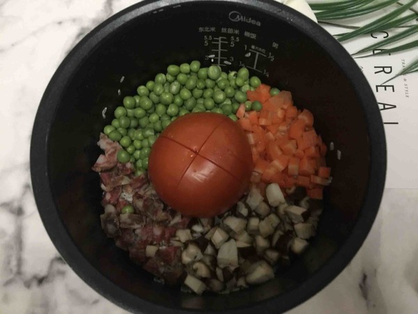 Rice Cooker with Tomato and Mixed Vegetables Stewed Rice recipe