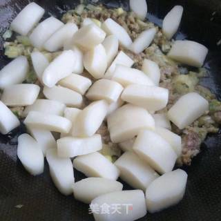 Braised Rice Cake with Minced Meat and Cabbage recipe