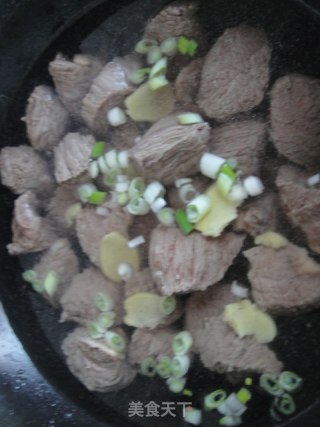 [flying Birds and Beasts]-donkey Meat Mixed with Green Onions recipe