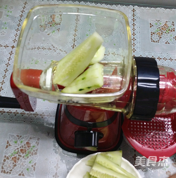 Cucumber Honey Juice recipe