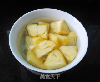 Stewed Pork Ribs with Pineapple recipe