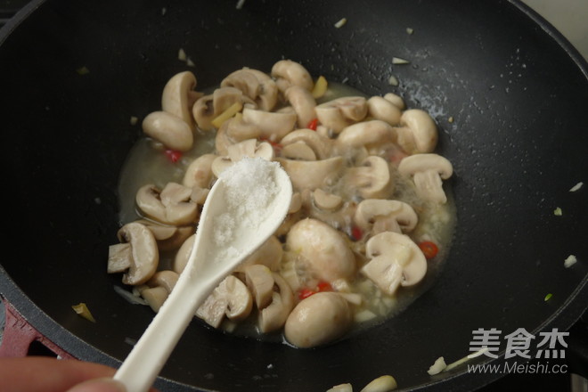 Octopus with Mushrooms recipe