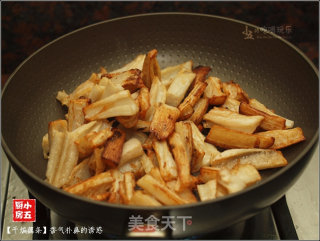 Stir-fried Lotus Root Strips: The Temptation of Fragrant Aroma recipe
