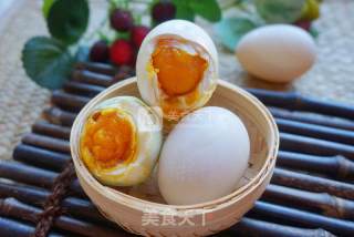 Homemade Fried Salted Duck Eggs recipe