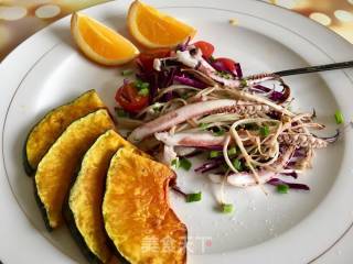 Grilled Chestnut Squash Squid Leg Salad recipe