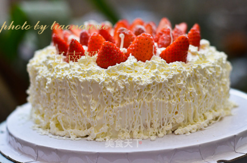 White Snow Strawberry Cake recipe