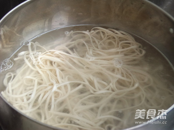 Noodles with Sesame Sauce recipe