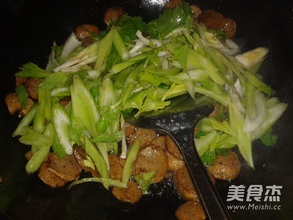 Celery Fried Beef Balls recipe